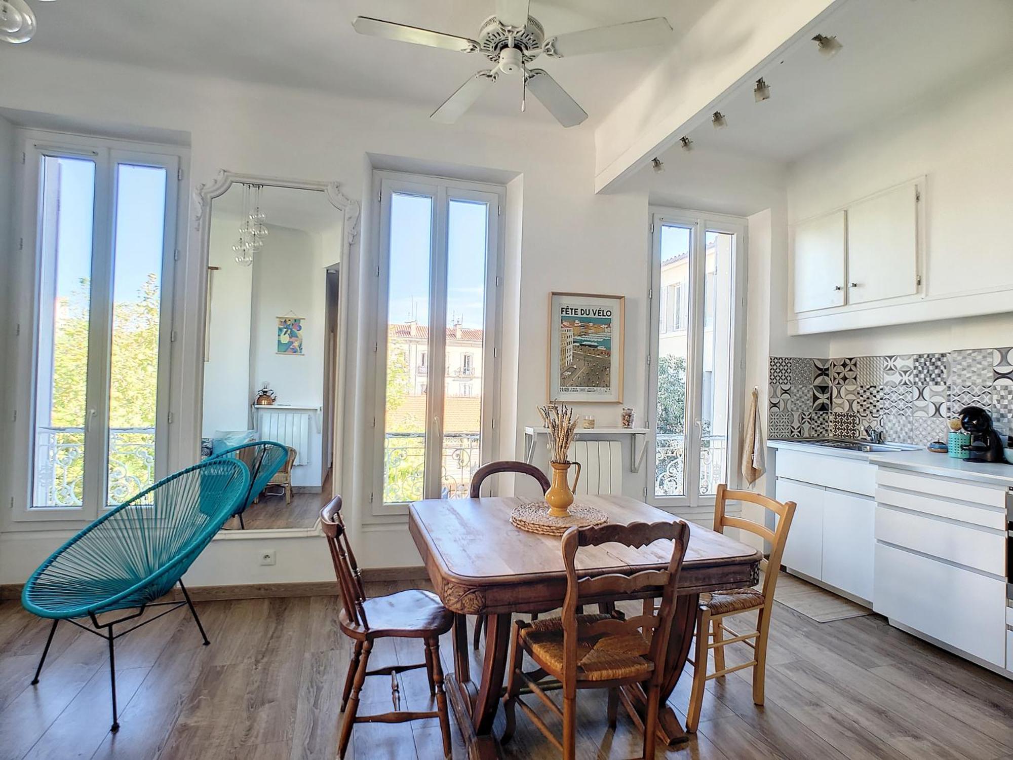 Casa Blue Sur Une Jolie Place Proche Du Vieux Port By Laconciergerie13 La Ciotat Exterior foto